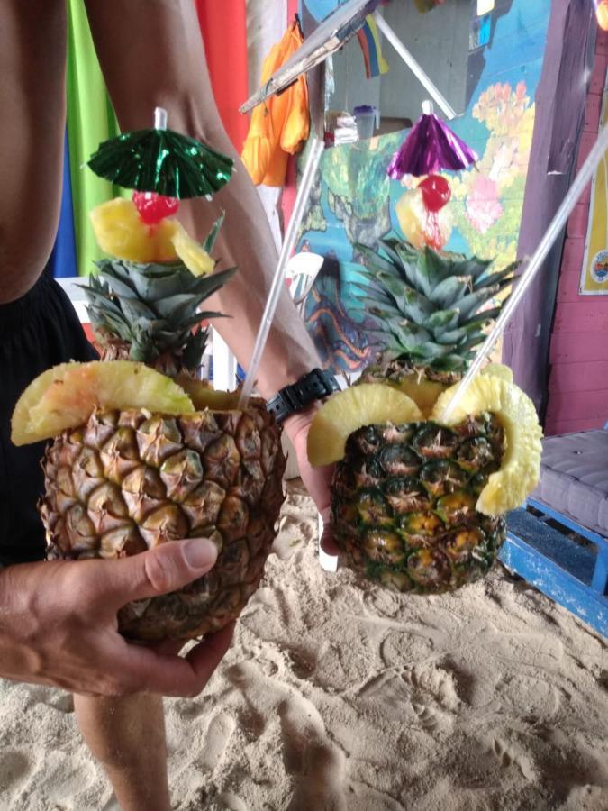 A Orilla Del Mar En Baru Vandrerhjem Cartagena Eksteriør bilde